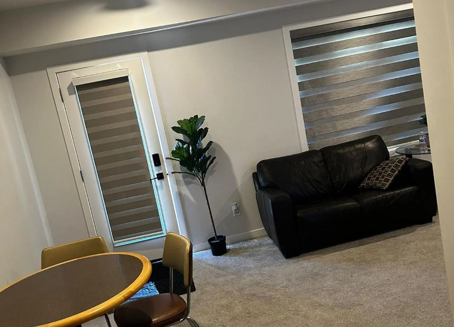 Апартаменты Praise Bethel -Homely Walkout Legal Basement In Yyc Канада